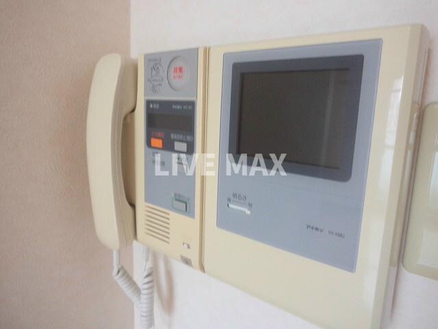 物件内観写真16　(モニター付きインターホン♪)