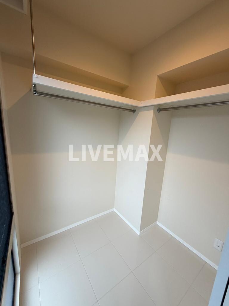 物件内観写真8　(ウォークインクローゼット)