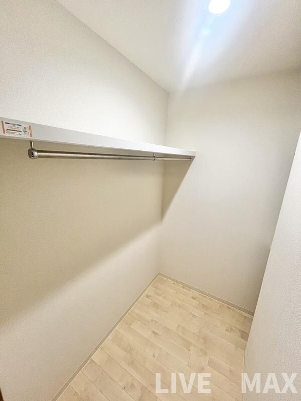 物件内観写真12　(ウォークインクローゼット★)