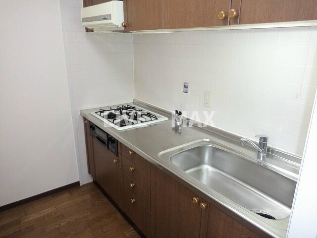 物件内観写真4　(3口コンロ♪)