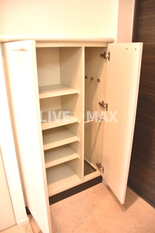 物件内観写真16　(シューズボックス)