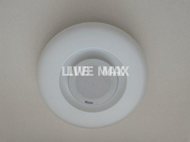 物件内観写真18　(マルチファクションライト付き)