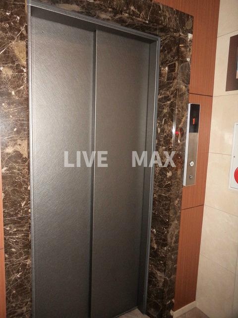 物件内観写真27　(エレベーター♪)