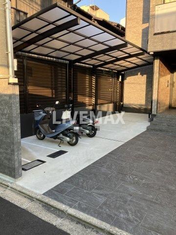 物件内観写真26　(バイク置き場)