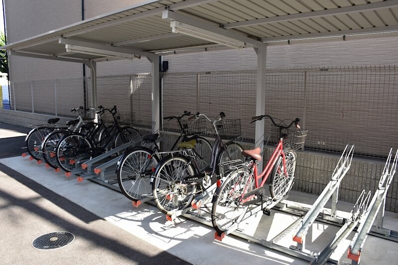 物件内観写真18　(駐輪場)