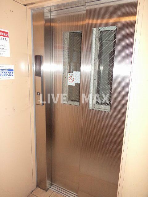 物件内観写真24　(エレベーター♪)