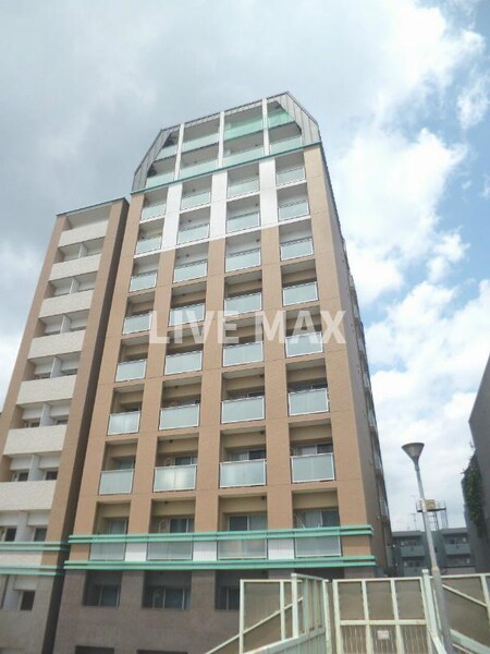 プレサンスNEO京都烏丸外観写真