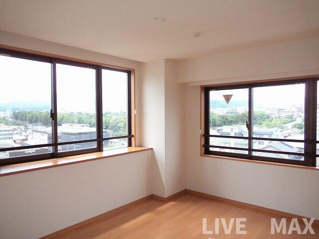 物件内観写真23　(2面採光)