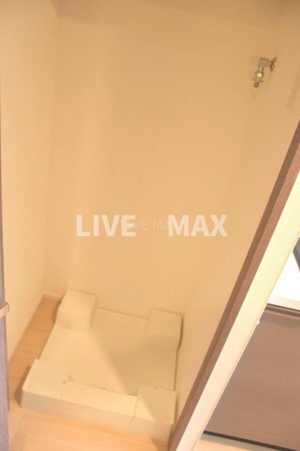 建物設備(室内洗濯機置き場)