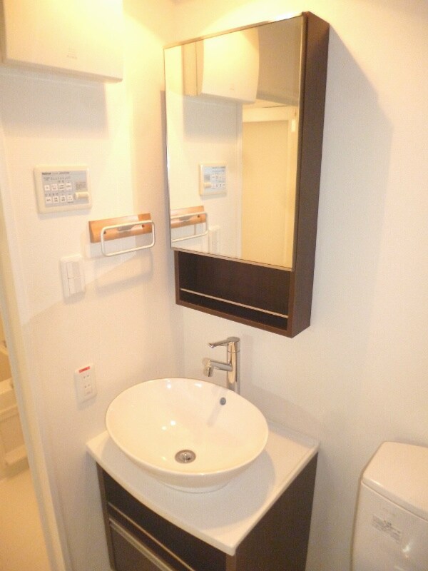 物件内観写真11　(独立洗面台♪)