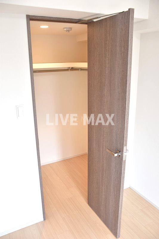 物件内観写真14　(ウォークインクローゼット)