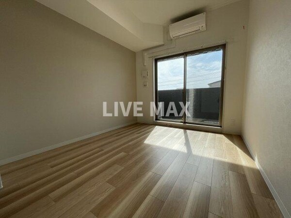 居室(※同建物、別部屋参照※)