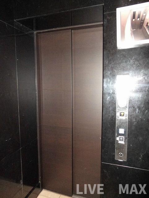 物件内観写真23　(モニター付きエレベーター♪)