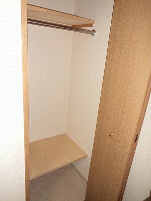 物件内観写真15　(クローゼット♪)
