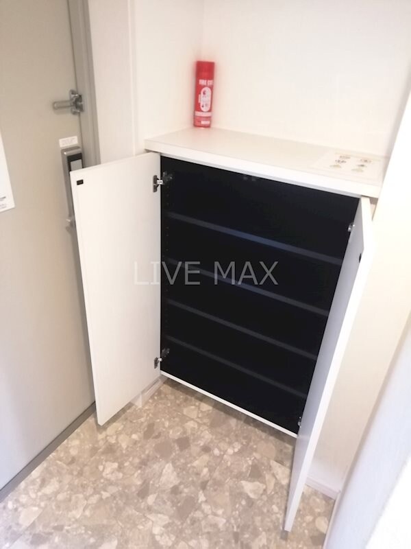 玄関(シューズボックス)