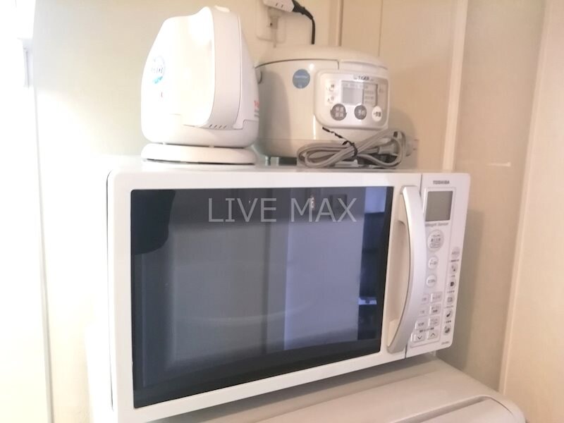 物件内観写真15　(電子レンジ・電気ケトル・炊飯器)