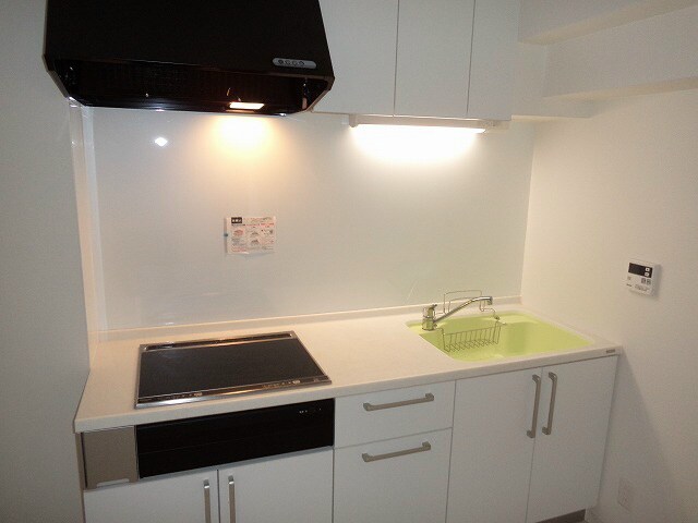 物件内観写真5　(システムキッチン♪2口ＩＨクッキングヒーター♪)