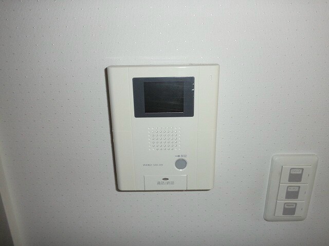 物件内観写真12　(モニター付きインターホン♪)