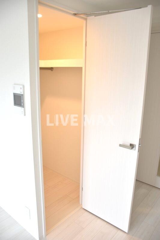 物件内観写真15　(ウォークインクローゼット)