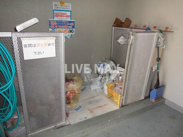物件内観写真23　(ゴミ置き場)