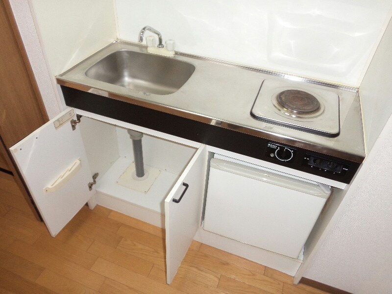 物件内観写真17　(キッチン収納♪)