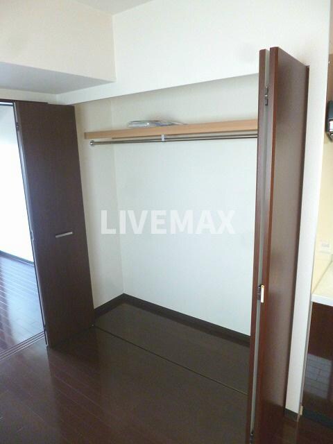 物件内観写真12　(クローゼット♪)