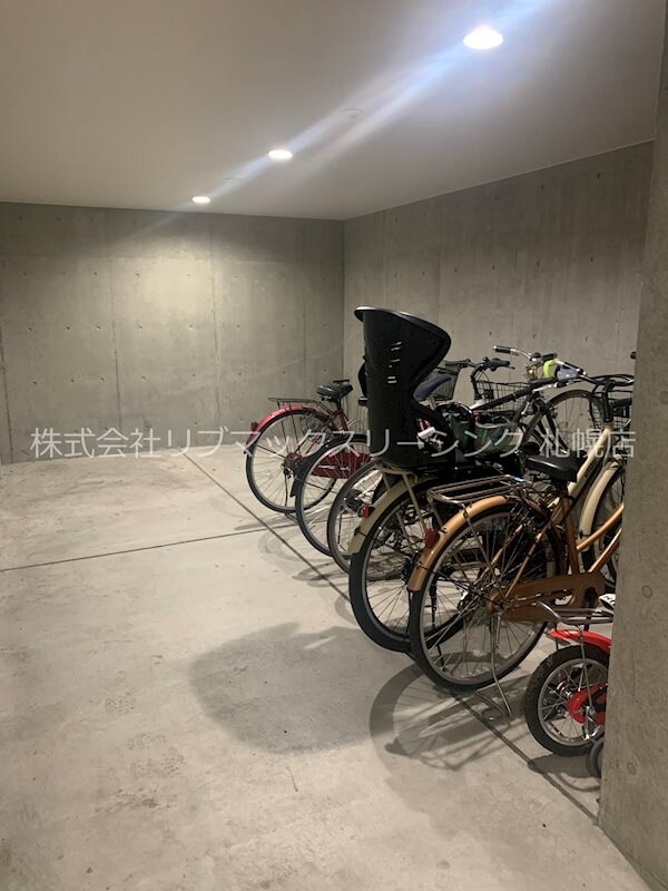 物件内観写真21　(駐輪場)