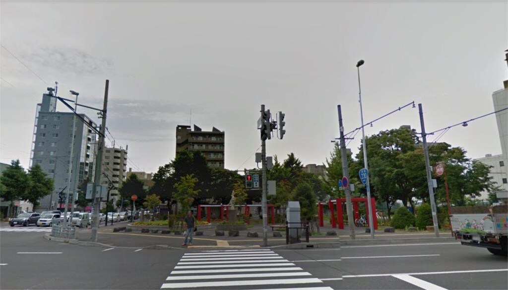 物件外観写真8　(南9条緑地（887m）)