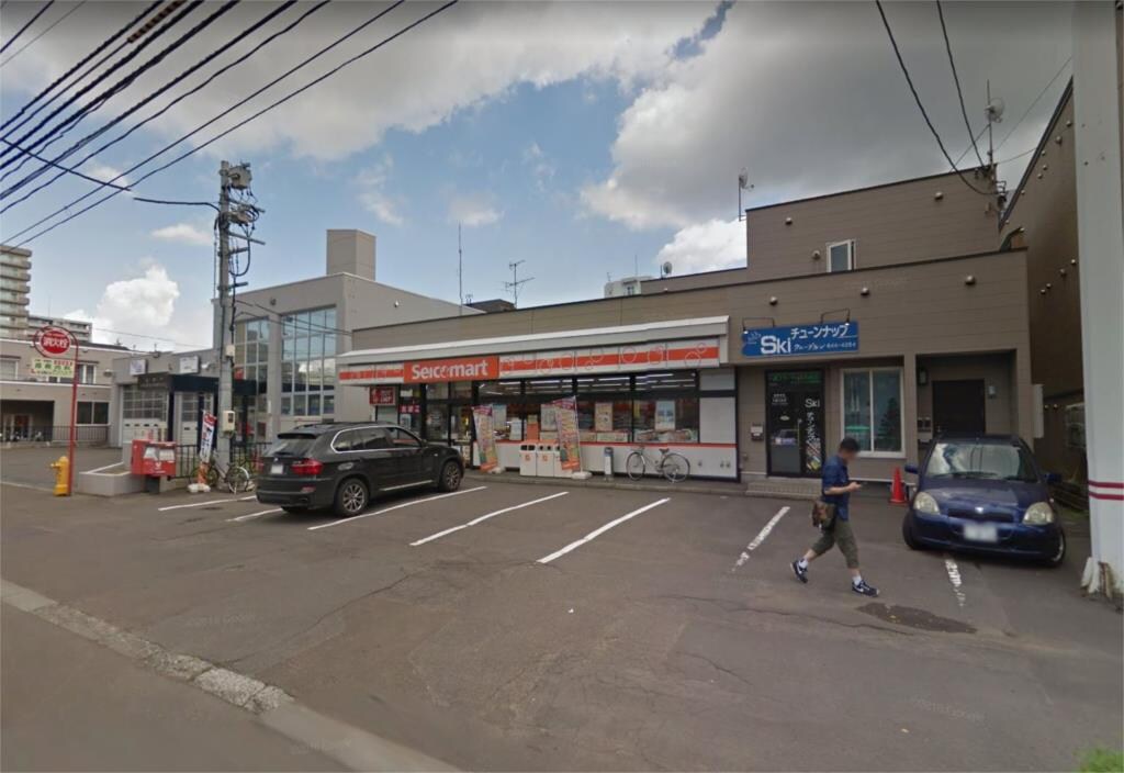 物件外観写真3　(セイコｰマｰト 北5条通り店（194m）)