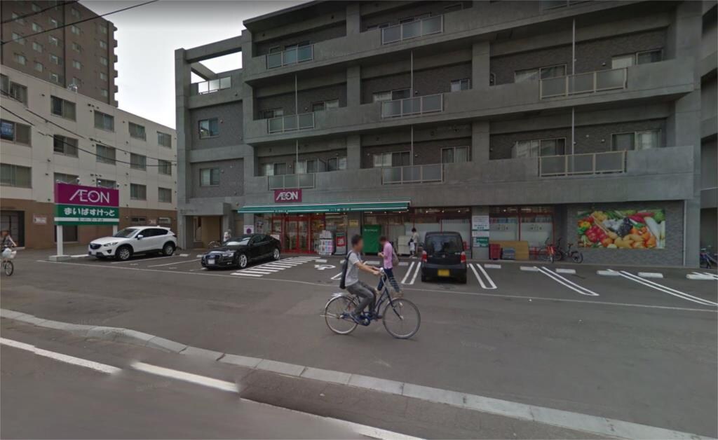 物件外観写真2　(まいばすけっと 南7条西15丁目店（153m）)