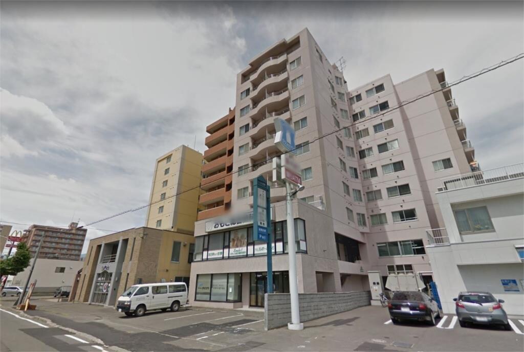 物件外観写真6　(インプラントオフィスおもと総合歯科医院（129m）)