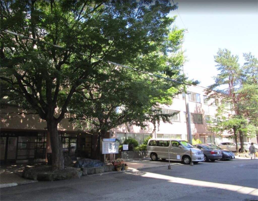 物件外観写真3　(川西内科胃腸科病院（1019m）)