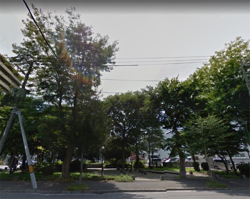 物件外観写真6　(宮部記念緑地（480m）)