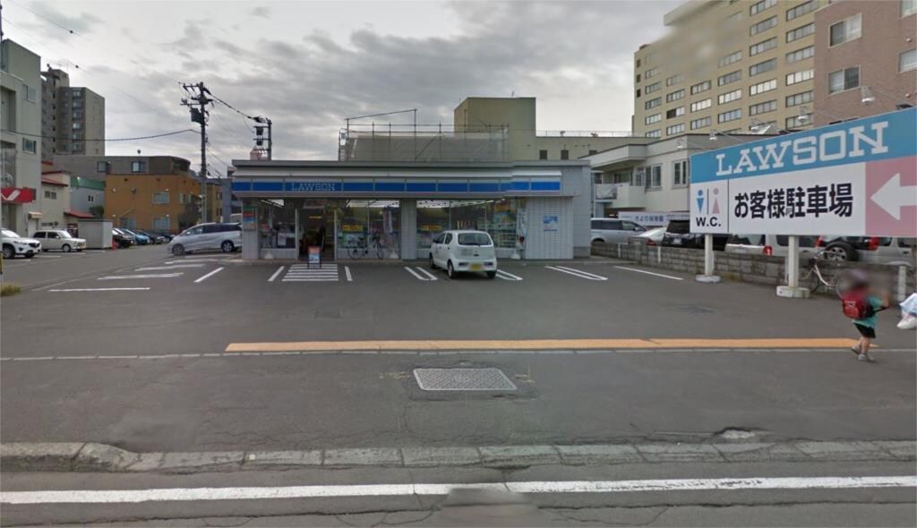 物件外観写真3　(ロｰソン 札幌南4条西十五丁目店（210m）)