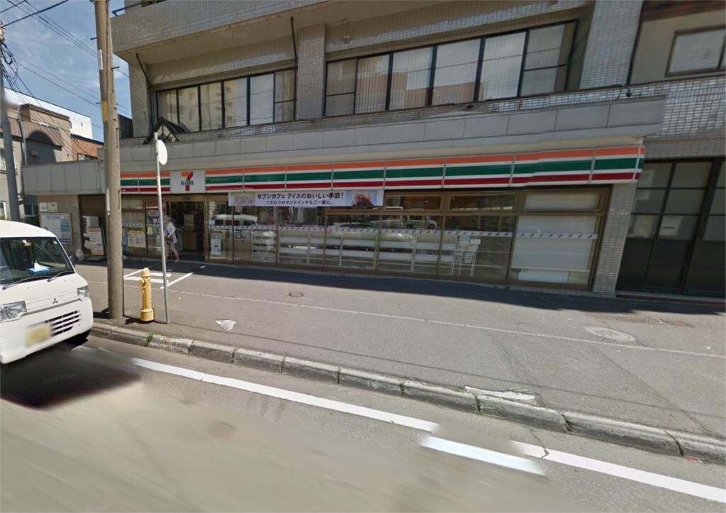 物件外観写真2　(セブンイレブン 札幌山鼻店（105m）)