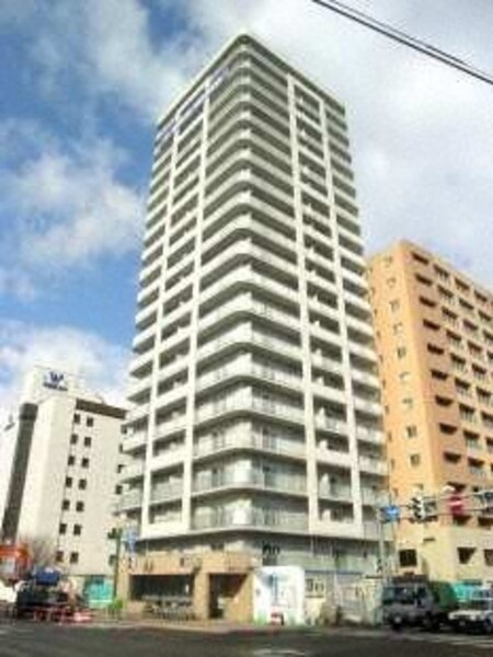 ＡＭＳＴＯＷＥＲ南６条外観写真