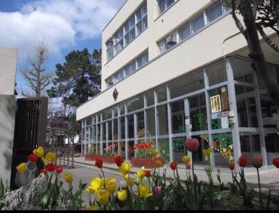 物件外観写真5　(札幌市立中央小学校（211m）)