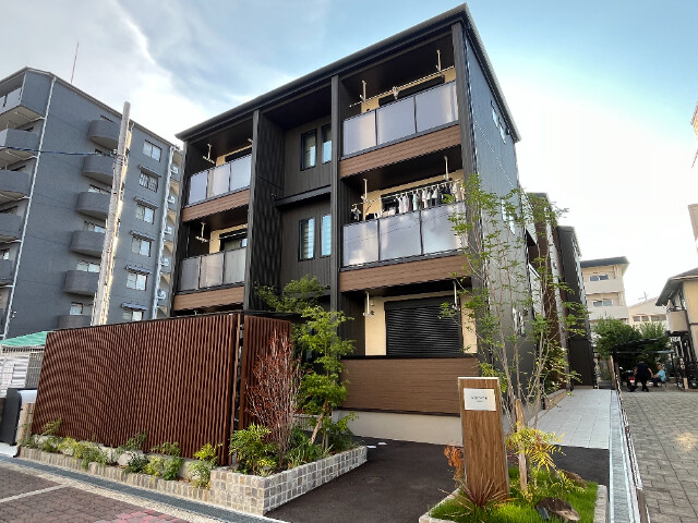 MOCXION　MANOIR