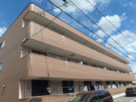 ﾌｫﾚｽﾄ　ｶﾜﾊﾗ外観写真