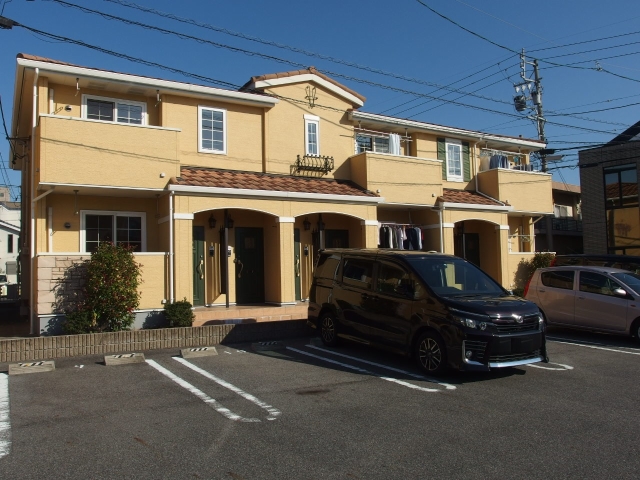 ガーデン　ハウス　緑丘Ｂ