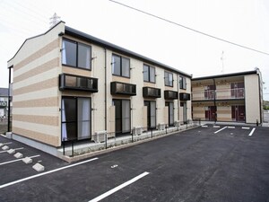 レオパレスドゥ　ボワ外観写真