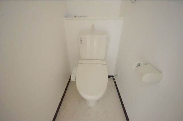 トイレ(シャワートイレ)