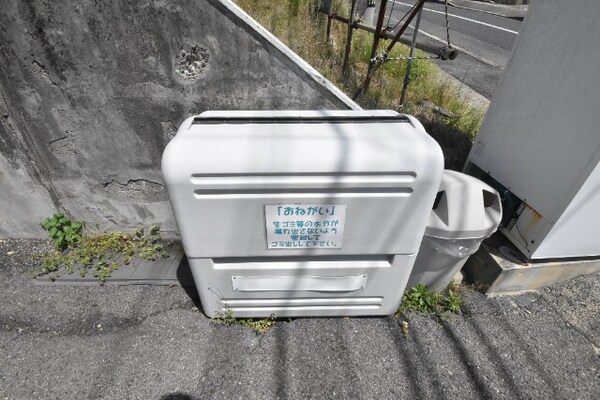 その他共有部分(ゴミBOX)