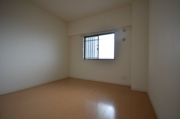 居室・リビング(洋室7.4帖※別号室)