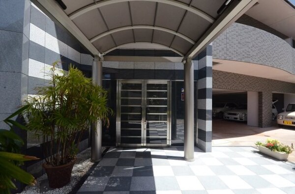 エントランス(エントランス)