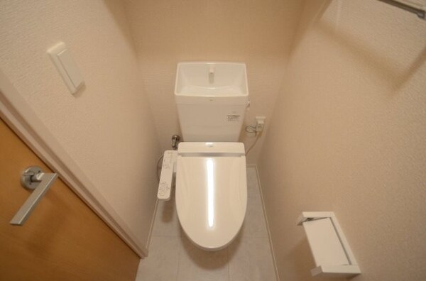 トイレ(温水洗浄便座)