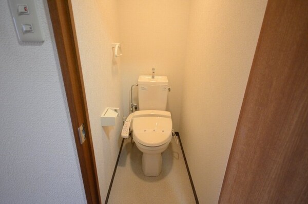 トイレ(シャワートイレ)