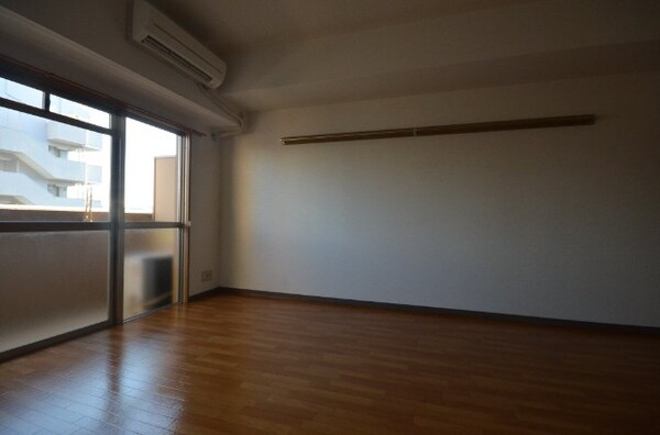 居室・リビング(洋室※別号室)