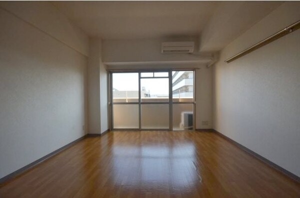 居室・リビング(洋室※別号室)