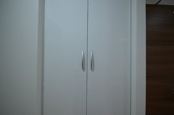 玄関(下駄箱※別室写真)